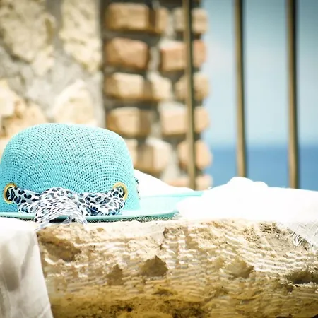 Vilă Villa Tireda *