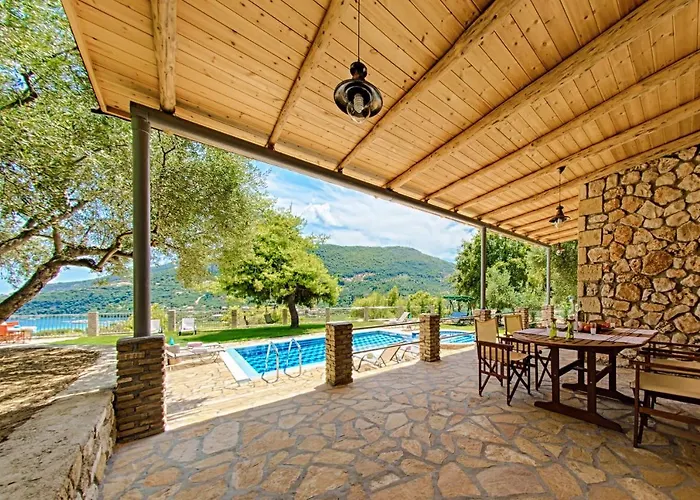 Villa Tireda * Marathiás