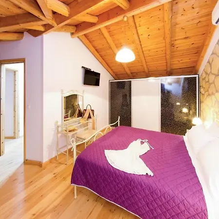 Villa Tireda וילה *