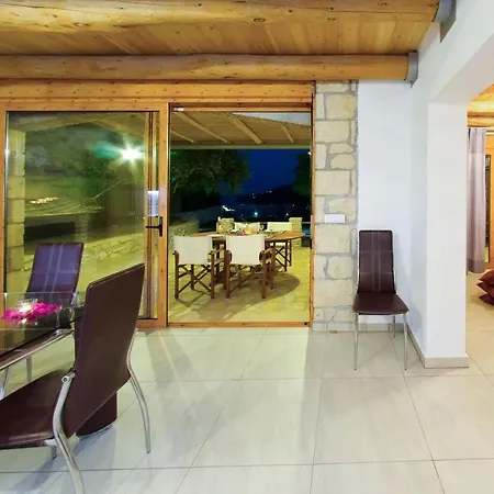 Vilă Villa Tireda *