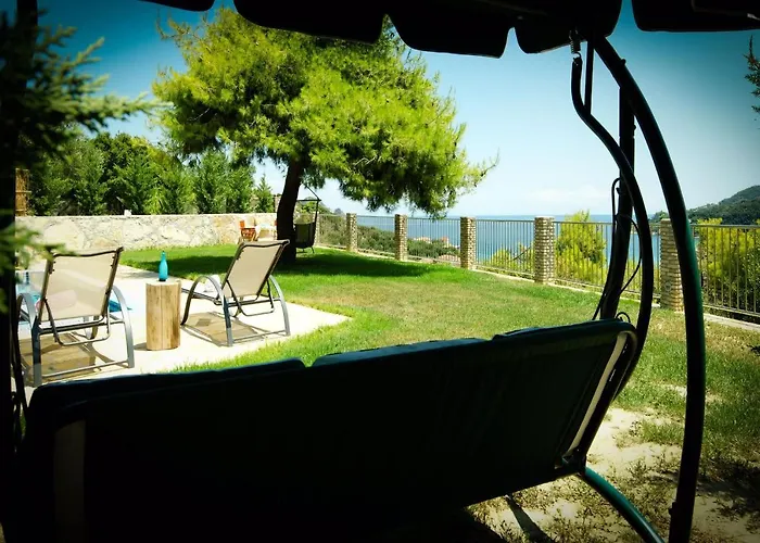 Villa Tireda Βίλα Μαραθιάς