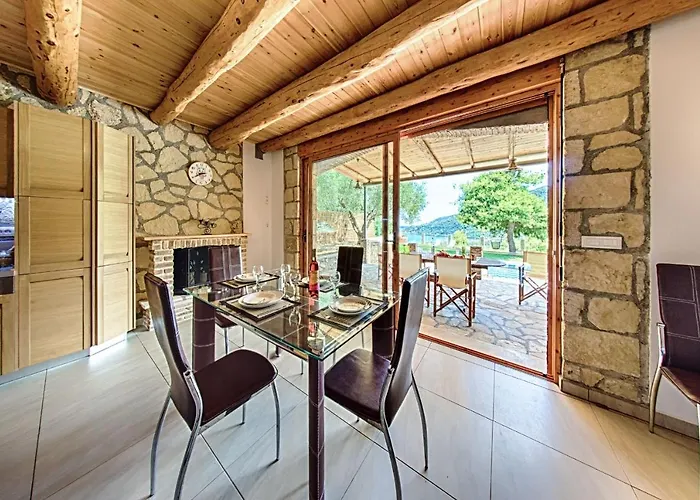 Βίλα Villa Tireda *