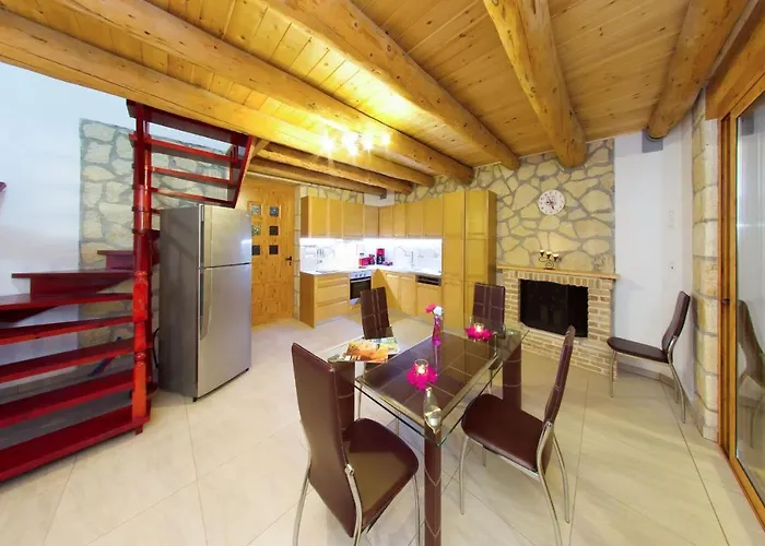 Villa Tireda Βίλα
